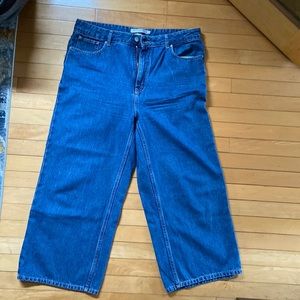 Wide leg jeans with high rise